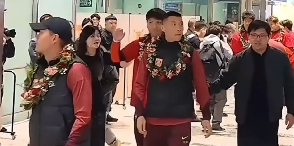 爱游戏体育官方入口-回国仅1天！中国队功勋助练就离任，原因曝光，将联手郑智战中超